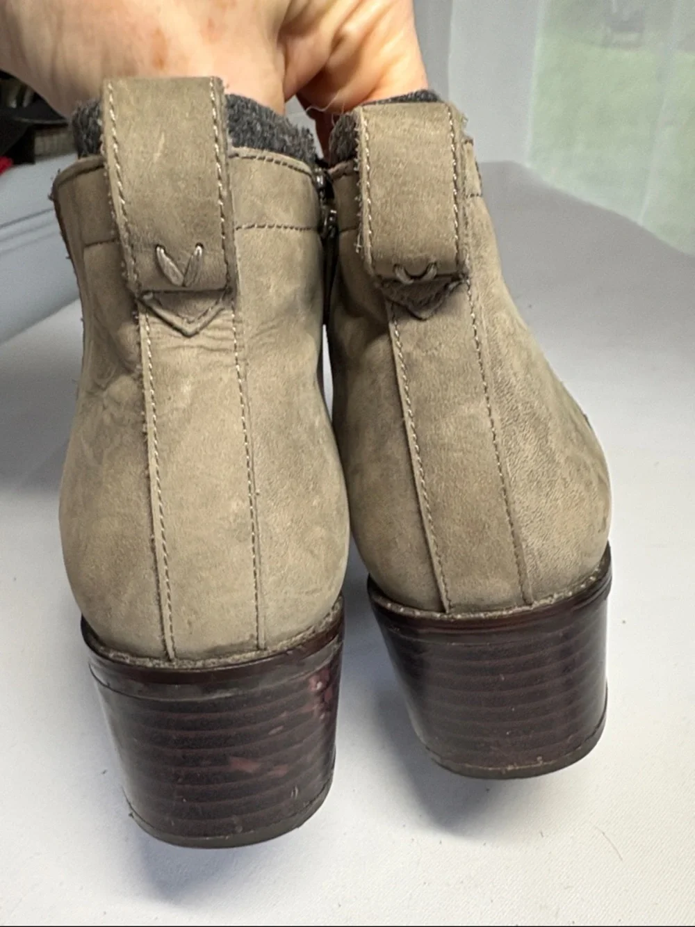 Vionic Taupe Weather Resistant Leather Ankle Booties with Felt Collar 7.5